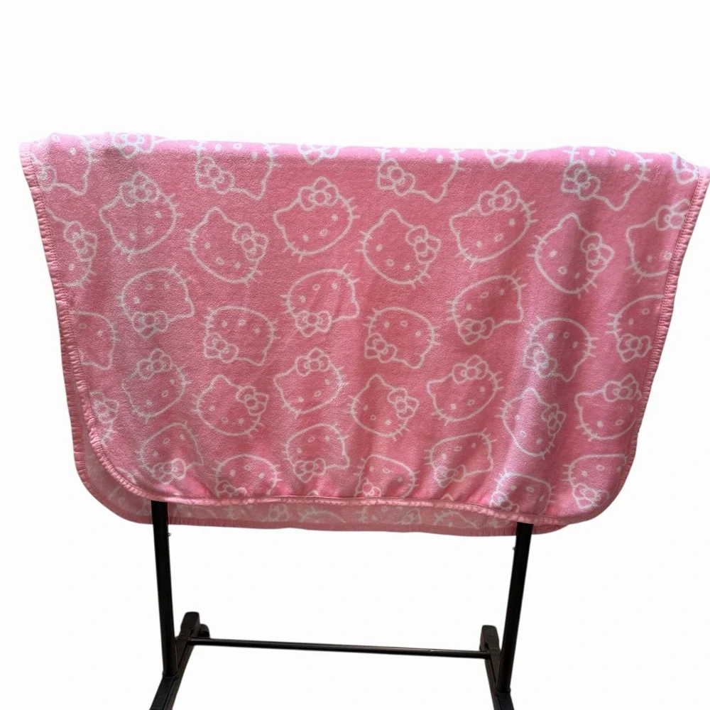 Northwest Hello Kitty Throw Blanket Kids OS Pink Fleece Sanrio Kawaii Decor